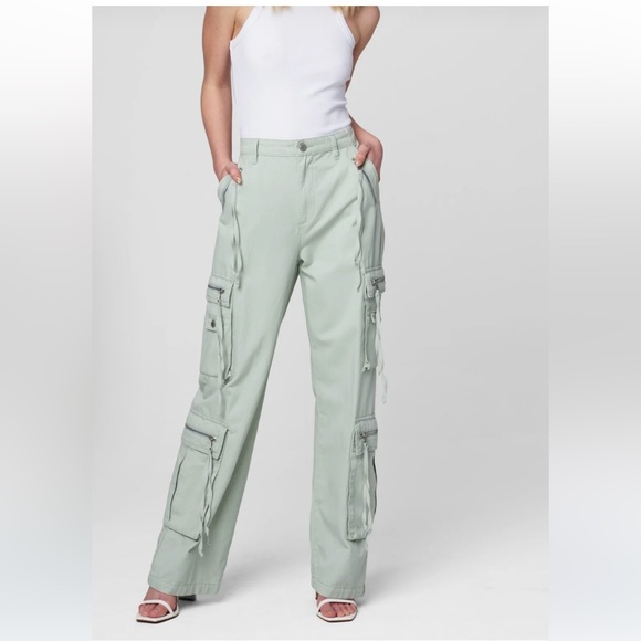 Blank NYC Zen Time Linen Cargo Pocket
Pant - Picture 4 of 7